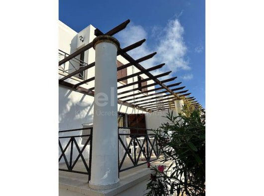 Kıbrıs Küçük Erenköy Bölgesinde - Kıralık 3+1 İkiz Villa Site İçinde Geniş Bahçe Denize Yürüme Mesafesinde