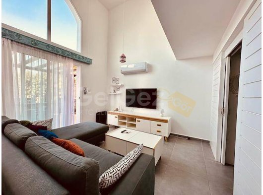 Kıbrıs Mağusa Küçükerenköy - Satılık Fırsat Loft 2+1 Full Eşyalı Daire Deniz Manzaralı Site İçinde