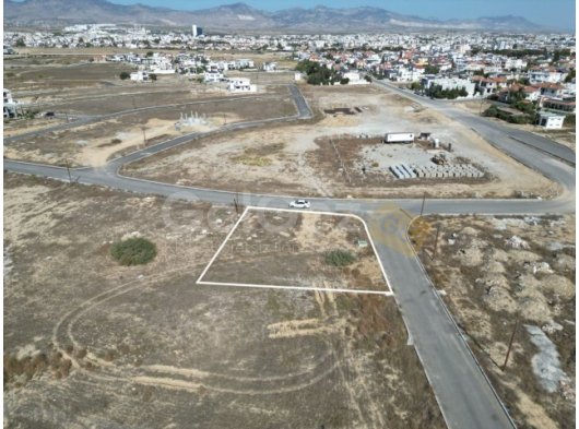 Kermiya Bölgesinde Satılık Köşe Arsa