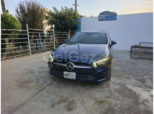 MERCEDES-BENZ A200 AMG SPORT