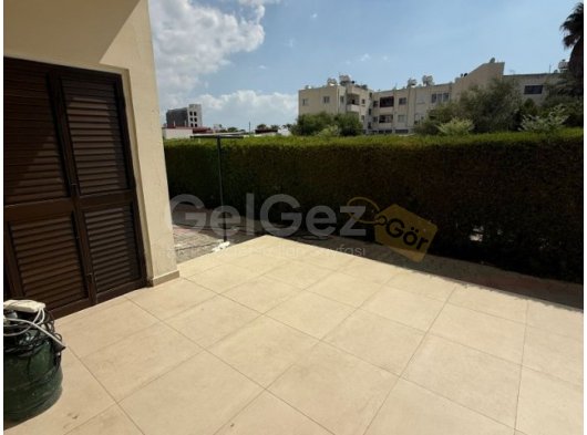 Ortaköy Bölgesinde Geniş 3+2 Zemin Kat Kiralık Daire