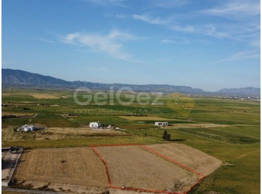 TAKASA AÇIK!!! GAZİMAĞUSA ULUKIŞLA SATILIK TARLA