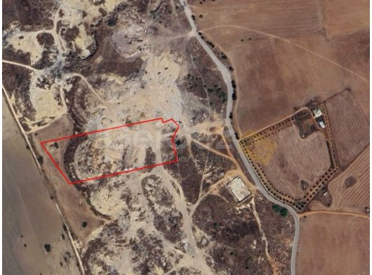 GAZİMAĞUSA LARNAKA YOLU SATILIK TARLA