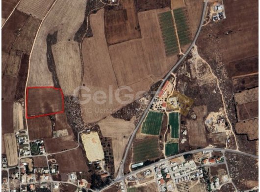 GAZİMAĞUSA MUTLUYAKA KAT KARŞILIĞI SATILIK ARSA