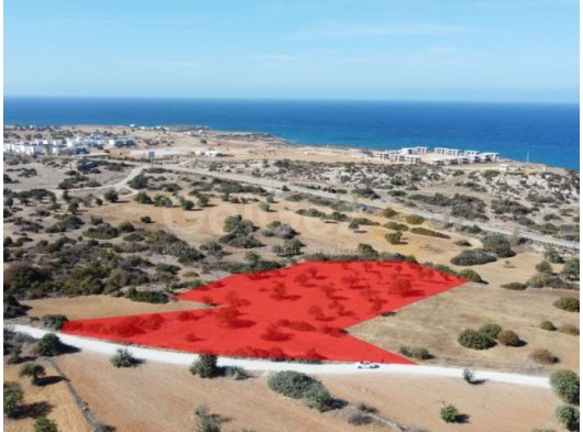 TAKASA AÇIK!!!GAZİMAĞUSA TATLISU SATILIK TARLA