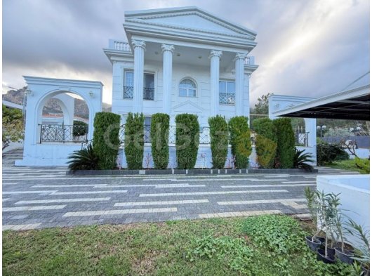 GİRNE KARAOGLANOĞLU BÖLGESİNDE GÜNLÜK KİRALIK 5+1 VİLLA