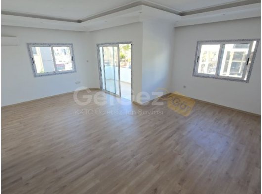 GAZİMAĞUSA DUMLUPINAR KİRALIK EŞYASIZ 3+1 DAİRE