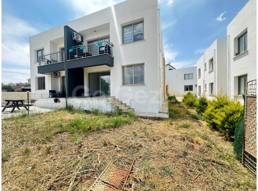 GİRNE BOĞAZ BÖLGESİNDE SATILIK TÜRK KOÇANLI SIFIR 2+1 BAHÇELİ DAİRE