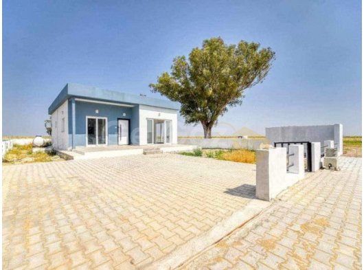 TAKASA AÇIK!!!GAZİMAĞUSA KORKUTELİ SATILIK EŞYASIZ 2+1 SIFIR MÜSTAKİL EV