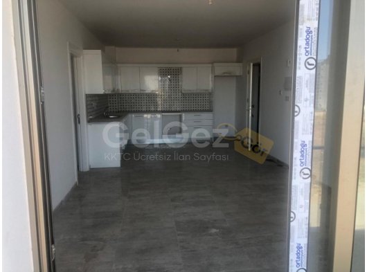 GAZİMAĞUSA ÇANAKKALE SATILIK EŞYASIZ 2+1 DAİRE