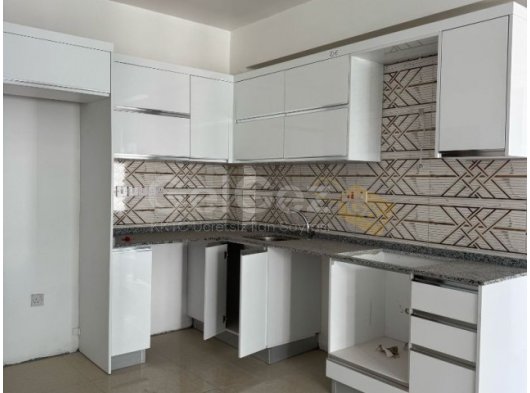 GAZİMAĞUSA DUMLUPINAR SATILIK EŞYASIZ 2+1 DAİRE