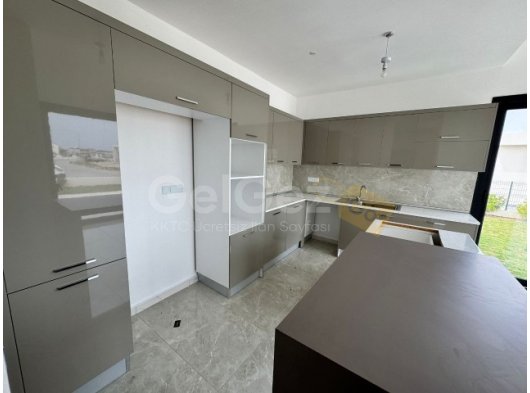 TAKSİTLE ÖDEME İMKANI!!!!GAZİMAĞUSA TUZLA SATILIK EŞYASIZ 3+1 SIFIR MÜSTAKİL EV