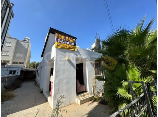 GAZİMAĞUSA TEKANT SATILIK EŞYALI 3+1 MÜSTAKİL EV