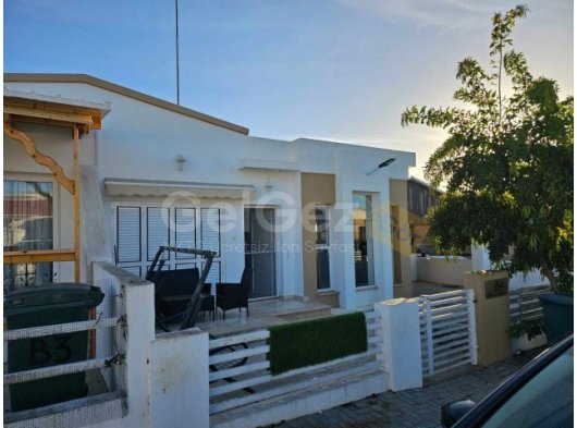 TAKASA AÇIK !!!GAZİMAĞUSA MUTLUYAKA SATILIK 2+1 MÜSTAKİL EV