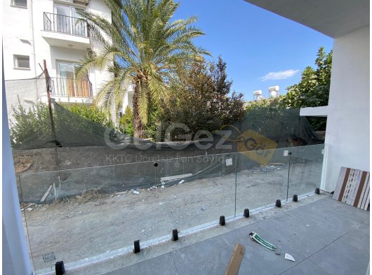 SATILIK  GIRNE ALSANCAK KKTC YENI 2+1 ZEMIN KAT DAIRE