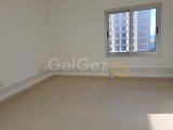 GİRNE MERKEZDE TİCARİ İZİNLİ KİRALIK PENTHOUSE OFİS