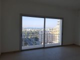 GİRNE MERKEZDE TİCARİ İZİNLİ KİRALIK PENTHOUSE OFİS