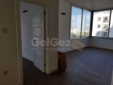 GİRNE MERKEZDE TİCARİ İZİNLİ KİRALIK PENTHOUSE OFİS
