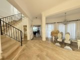 GİRNE KARMİ BÖLGESİNDE ÖZEL HAVUZLU MUHTEŞEM 4+1 KİRALIK VİLLA