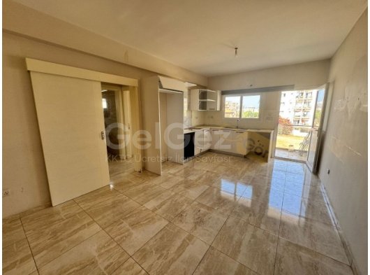 GAZİMAĞUSA KARAKOL SATILIK EŞYASIZ 2+1 DAİRE