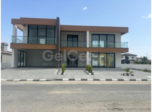 GAZİMAĞUSA MUTLUYAKA SATILIK 3+1 VILLALAR