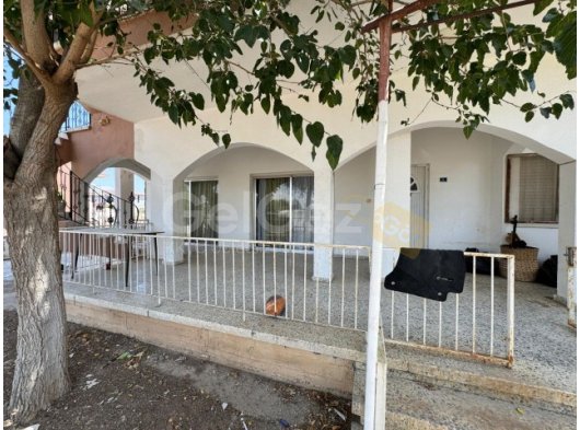 GAZİMAĞUSA YENİBOĞAZİÇİ SATILIK EŞYALI 3+1 YARI MÜSTAKİL EV