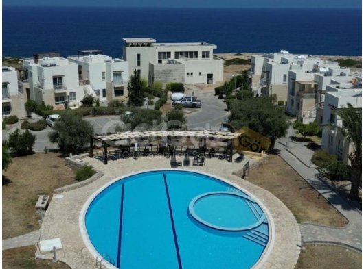 Turtle bayde satılık 2+1 Havuz başı daire