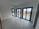 Karşıyaka, Girne’de Çatı Teraslı ve Muhteşem Deniz ve Dağ Manzaralı Modern 3+1 Villa