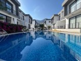 Mülk Açıklaması: Lapta, Kuzey Kıbrıs'ta 3 + 1 Modern ve Şık Eşyasız Villa