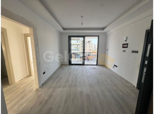 ARAÇ TAKASINA AÇIK!!GAZİMAĞUSA ÇANAKKALE SATILIK EŞYASIZ 2+1 DAİRE