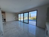 Satılık: Yeni Tamamlanmış Şık 4 Yatak Odalı Villa, Çatalköy, Girne, Kuzey Kıbrıs