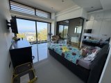 Satılık – Çatalköy, Girne, Kuzey Kıbrıs’ta Eşdeğer Koçanlı, Özel Havuzlu ve Panoramik Deniz Manzaralı Lüks 5+1 Villa