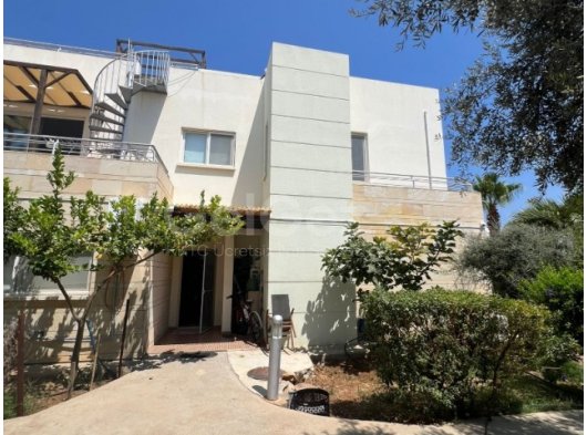 Esentepe, Turtle Bay Sitesinde Modern 3+1 Zemin Kat Daire – Tatil Kiralama için İdeal Yatırım