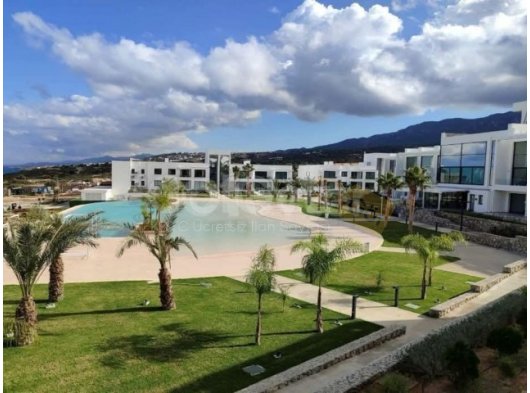 Prestijli sitede modern yepyeni lüks 2 yatak odalı çatı katı dairesi