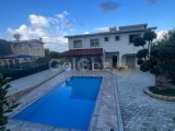 Girne, Karşıyaka’da Özel Havuzlu Büyüleyici Geleneksel Müstakil Villa – Kuzey Kıbrıs