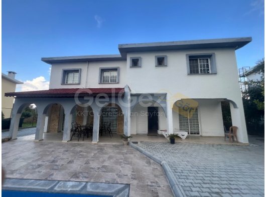 Girne, Karşıyaka’da Özel Havuzlu Büyüleyici Geleneksel Müstakil Villa – Kuzey Kıbrıs
