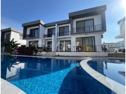 Mülk Açıklaması: Lapta, Kuzey Kıbrıs'ta 3 + 1 Modern ve Şık Eşyasız Villa