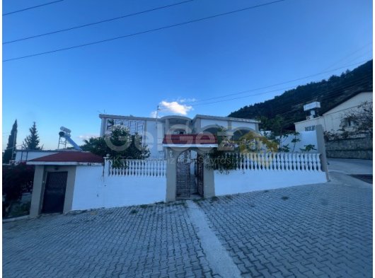 Başpınar, Lapta – Girne, Kuzey Kıbrıs'ta Geleneksel Müstakil 5 Yatak Odalı Villa