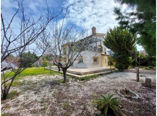 Arabkoy, satilik 3+1 villa, deniz ve dağa manzarali +905428777144 English, Türkçe, Русский