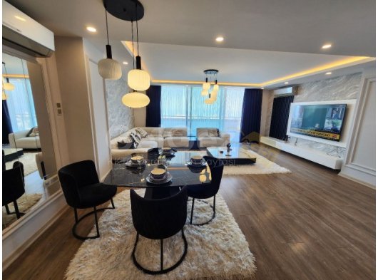 Ultra lux satilk 3+1 havuzlu sitede