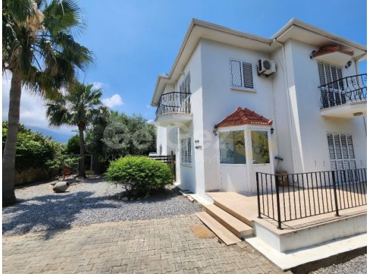 Alsancak, Merit hotellere yakin konumda kiralik özel havuzlu, full esyali 3+1 villa