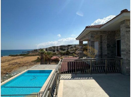 Denize sıfır satilik yeni lux villa