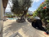 Kuzey Kıbrıs, Karşıyaka Eteklerinde Özel Havuzlu, Manzaralı 4+1 Şirin Villa