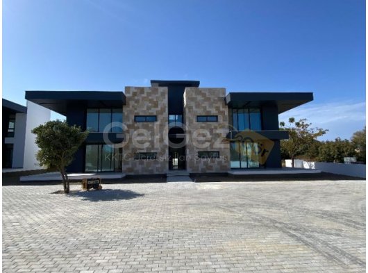 Girne Alsancak’ta Bahçe Katı ve Teras Katı Satılık 2+1 Daireler