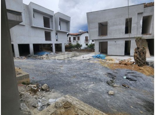 MUAZZAM KONUMDA 8 VİLLA PROJE ONAYLI SATILIK 4.5 DÖNÜM ARAZİ