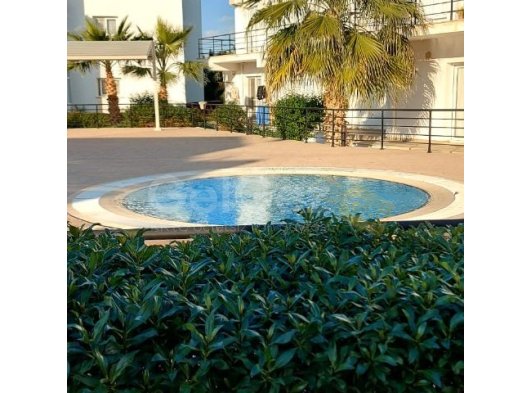 ELEXUS KARŞISINDA DENIZE YAKIN BAKIMLI SITEDE 1+1SATILIK DAIRE