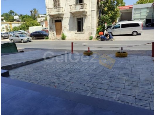 GİRNE'nin EN MERKEZİ ECEVİT CADDESİNDE KİRALIK DÜKKAN
