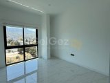 GİRNE’DE MODERN 3+1 DAİRE DENİZ MANZARALI DAİREYE ÖZEL HAVUZLU BALKON