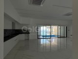 GİRNE’DE MODERN 3+1 DAİRE DENİZ MANZARALI DAİREYE ÖZEL HAVUZLU BALKON