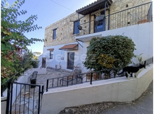 Satılık Müstakil Ev-Karmi, Girne